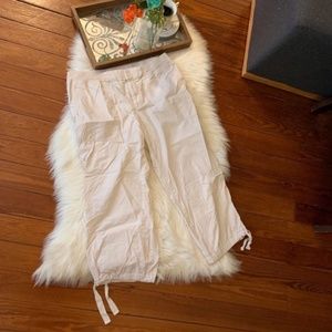 Euc Ann Taylor loft ivory cargo capris 8